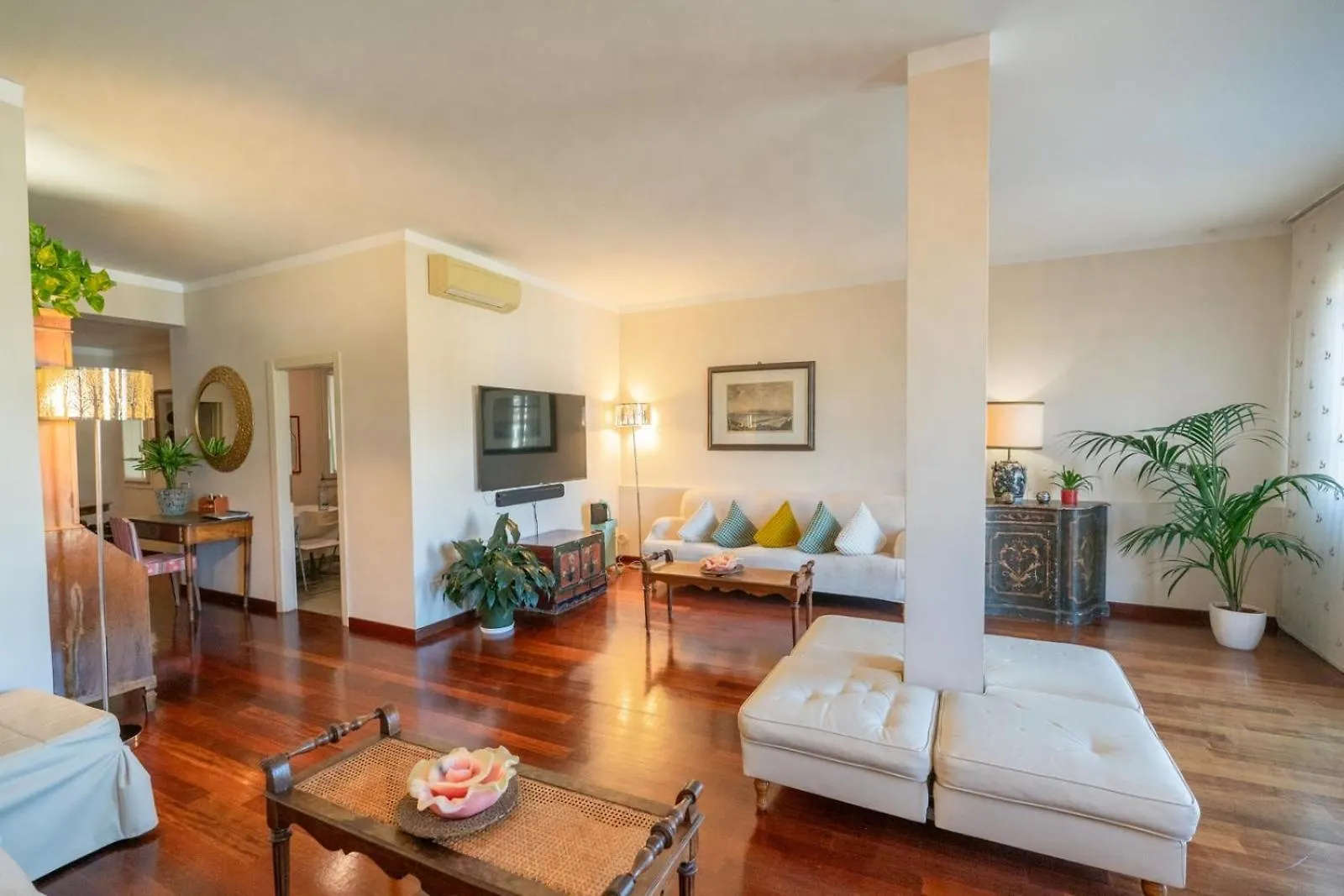 Ponte Vecchio View Luxury Apartment Florence Italy