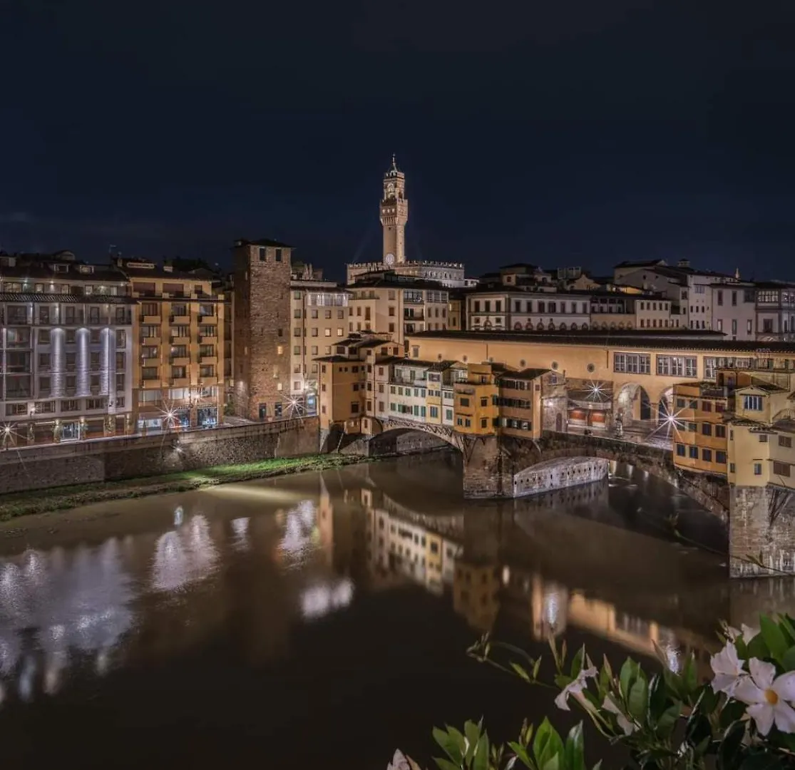 Ponte Vecchio View Luxury Apartment Florencia 0*,  Italia